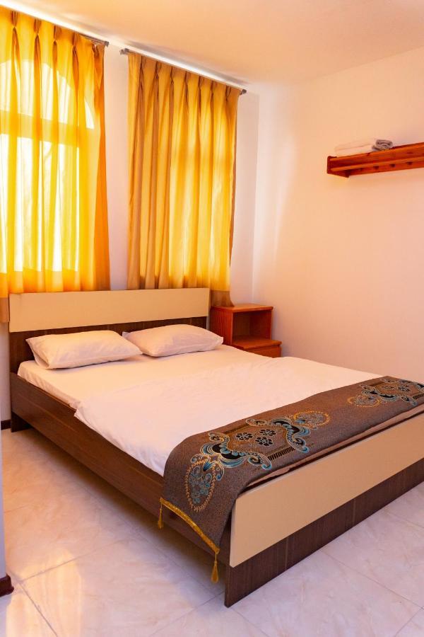 White Horse Hotel Baku Eksteriør bilde